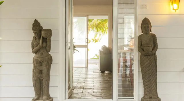 Коттедж Drift Beach House Getaway
