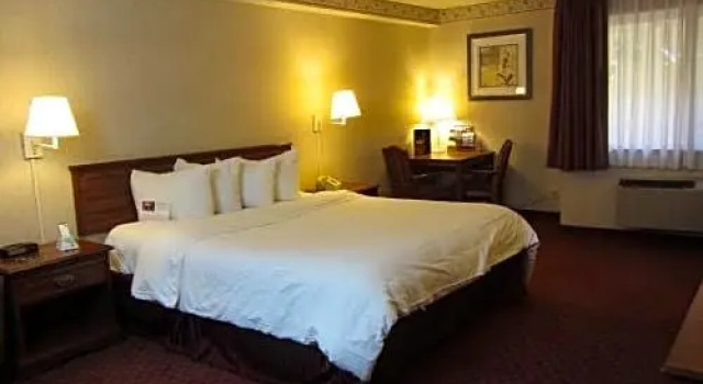 Номер Standard Stanton Inn & Suites