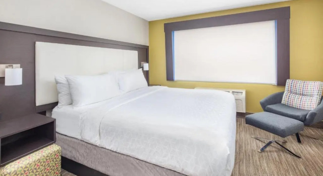 Люкс Holiday Inn Express Hotel & Suites Bishop by IHG