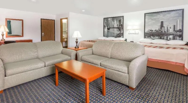 Номер Standard Super 8 by Wyndham Rock Falls Sterling Area