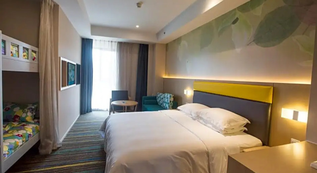 Семейный номер Standard с видом на горы Holiday Inn Express Emei Mountain