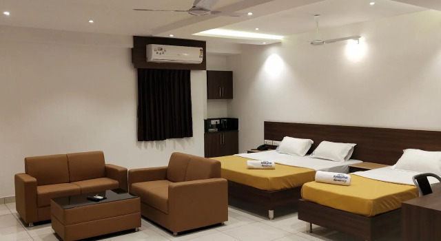 Люкс Luxury Hotel Karuna Residency
