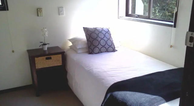 Апартаменты Waters Edge B&B