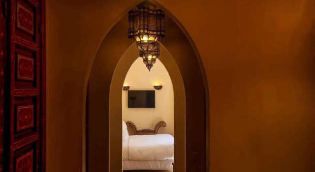 Il Parco dei Principi, Reservar Hotel Medina 