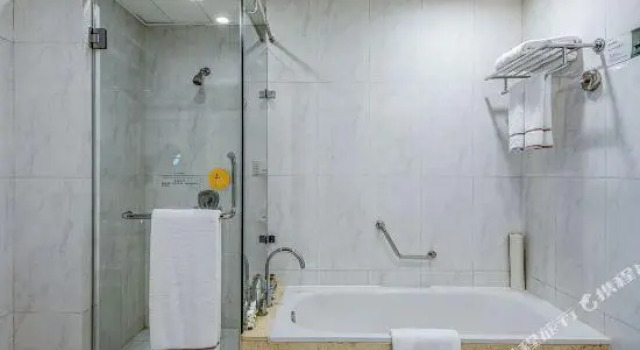 Номер Executive Huarui Jianguo Hotel