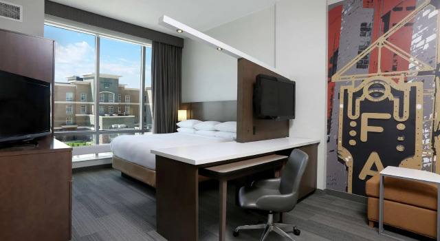 Четырёхместный люкс с 2 комнатами DoubleTree by Hilton West Fargo Sanford Medical Center Area