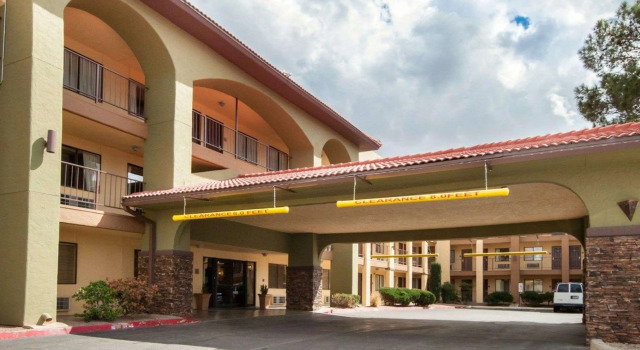 Comfort Inn Airport East, Rezerwuj Hotel Hotele w El Paso z parkingiem, Parking