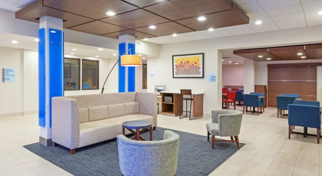 Holiday Inn Express & Suites Houston - Memorial Park Area by IHG