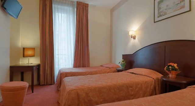 Трёхместный номер Standard Hotel Le Faubourg Opera