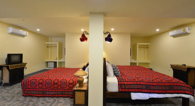 Baan Nai Soi Homestay