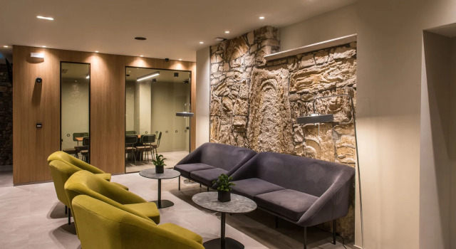 Petousis Hotel & Suites