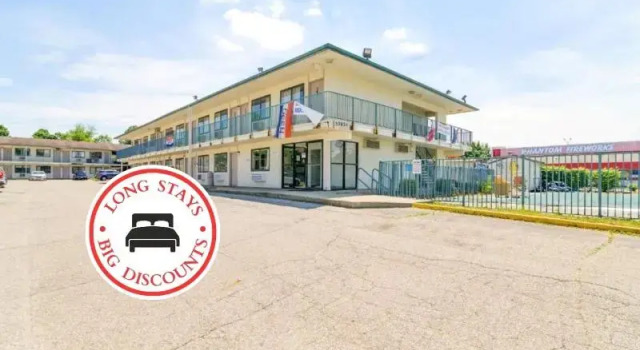 Rodeway Inn, Забронировать Отель Саут-Бенд Индиана, рядом с Грот Пресвятой Девы Марии Лурдской