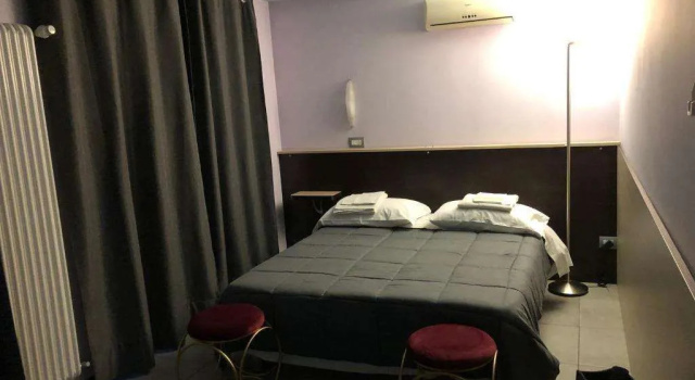 Villa Camilla Milano Easy Rooms Metro 4, Book Villa P. Vittoria Milan