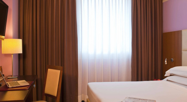 Four Points Flex by Sheraton Bologna Airport, Забронировать Отель Борго-Панигале Болонья