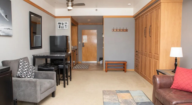 2752 Slopeside