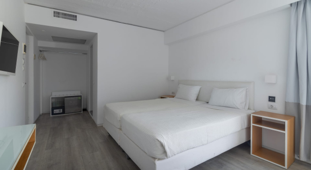 Двухместный номер Superior Marathon Beach Resort
