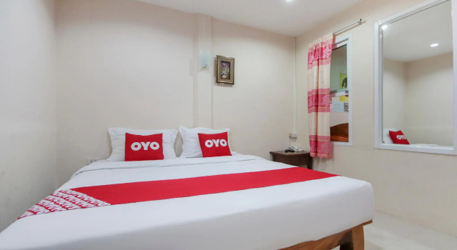 Трёхместный люкс OYO 75331 Hareeya Hotel