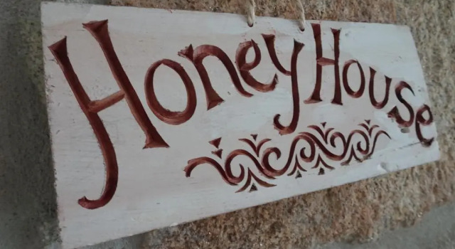 Коттедж Honey House
