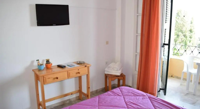 Двухместный номер Standard с балконом и с видом на море Rising Sun Apartments & Studios