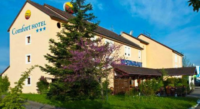 Трёхместный номер Comfort The Originals City, Hôtel Mâcon Sud