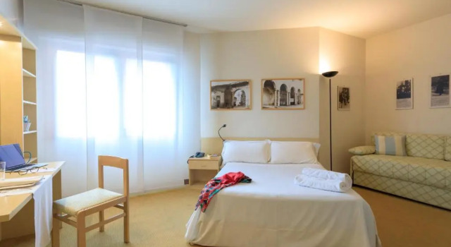 Полулюкс Brianteo Hotel Residence and Restaurant
