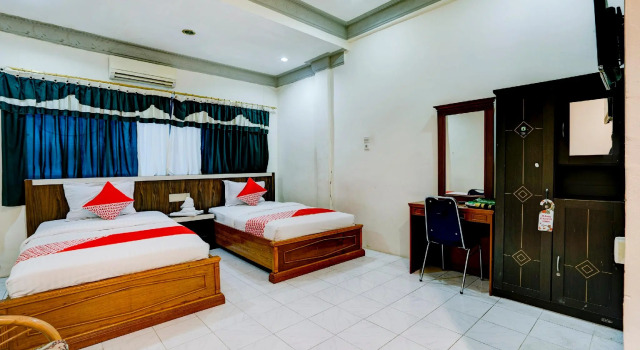 Двухместный люкс Hotel O Wisma Sartika