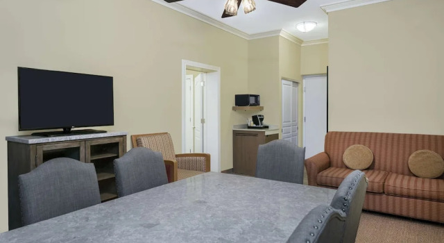 Люкс c 1 комнатой Hilton Garden Inn McAllen Airport