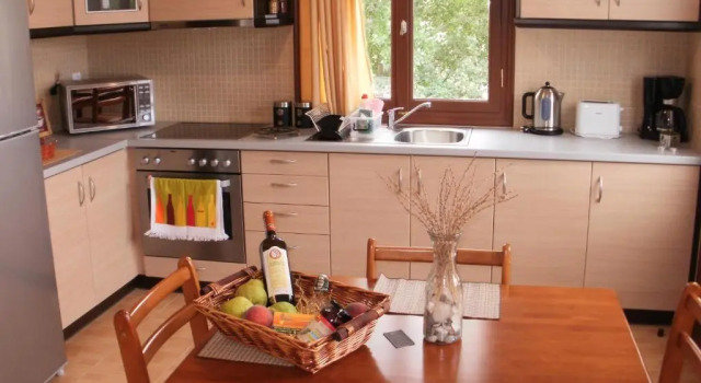 Апартаменты Бунгало Gaea Gardens Studios and Villas
