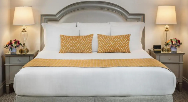 Двухместный номер Deluxe Warwick Melrose Hotel