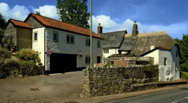 Wellington Farm Guesthouse and Tea Room, Book Landbrugsophold Hoteller i Honiton med parkering, Parkering