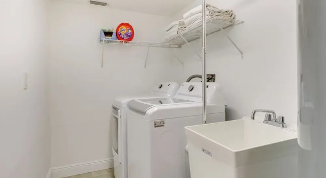 St Augustine Apt w/ Hot Tub Access ~ 1 Mi to Beach