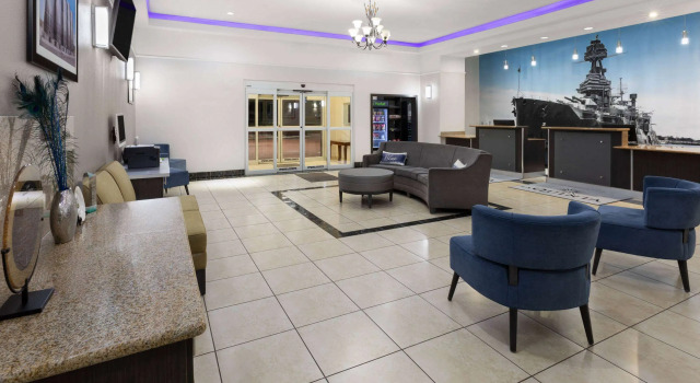 La Quinta Inn & Suites Deer Park, Rezerwuj Hotel Hotele w Deer Park z parkingiem, Parking