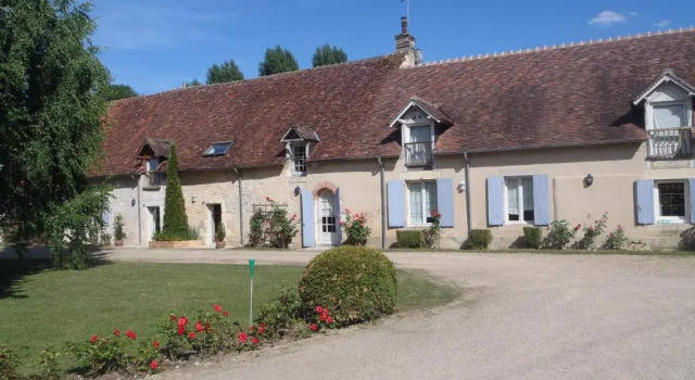 Chambre d'Hôtes Le Domaine de Jacquelin, Rezerwuj Hotel Hotele w Cher z parkingiem, Parking