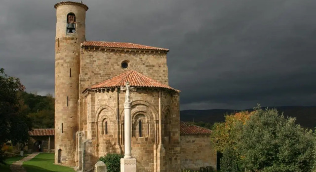CTR La Coruja del Ebro, Buchen Sie Aparthotel Valderredible Kantabrien