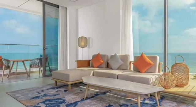 Люкс с 2 комнатами с видом на море Radisson Blu Resort Hoi An
