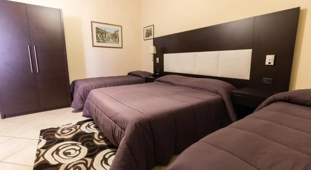 Четырёхместный номер Standard Hotel Il Conte DellEtna