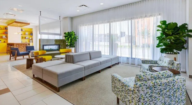 Четырёхместный номер Standard Hotel Indigo Detroit Downtown by IHG