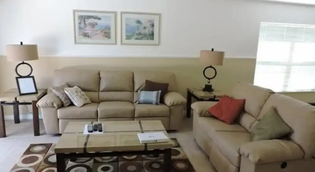 Ref C Luxury 4 Bed Villa on Gated Resort Near Disney, Rezerwuj Ośrodek wypoczynkowy Kissimmee Kissimmee