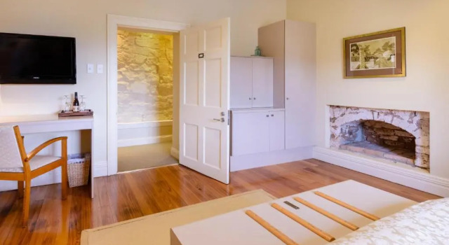 Номер Luxury The Woodbridge Waterfront Rooms