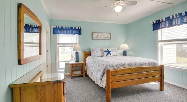 Sunny Condo - Private Ocean Isle Beach Access!