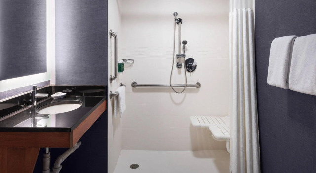 Двухместный люкс c 1 комнатой Residence Inn Bethesda Downtown