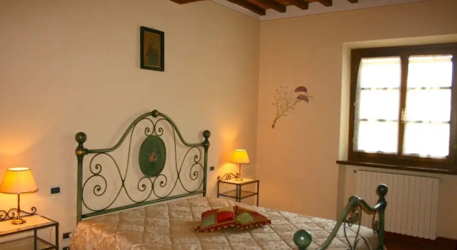 Вилла с балконом Private Villa with AC, private pool, WIFI, TV, terrace, pets allowed, parking, close to Arezzo