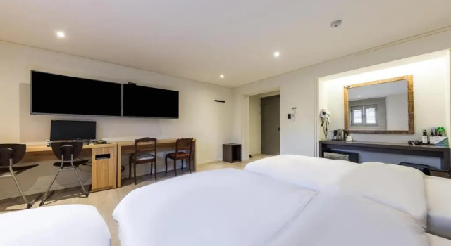 Номер Standard HOTEL YaJa WestGate