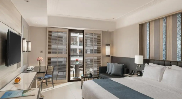 Номер Deluxe Henann Palm Beach Resort