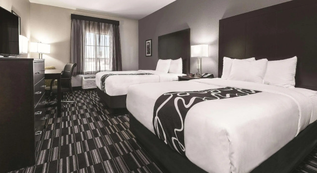 Четырёхместный номер Standard La Quinta by Wyndham Fort Worth West - I-30