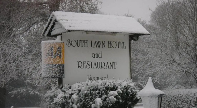 South Lawn Hotel