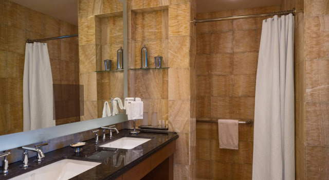Клубный люкс c 1 комнатой Renaissance Schaumburg Convention Center Hotel
