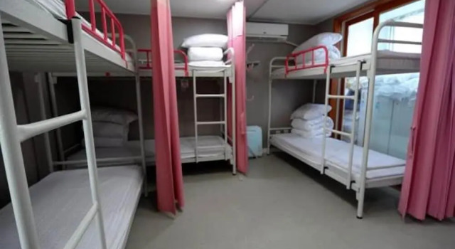 (camerata femminile) letto in camerata con balcone Lombard House - Hostel
