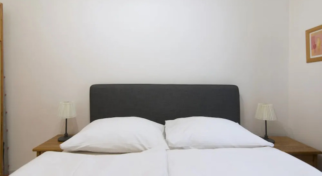 Central 3 Bedroom Home near National Museum, Забронировать Отель Отели Праги 3 звезды, рядом с Mozart Dinner Prague, 3*