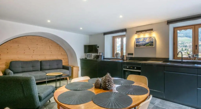 Appartement La Clusaz, 2 pièces, 4 personnes - FR-1-437-89, Забронировать Апартаменты/квартира Отели Ла-Клюза с парковкой, рядом с Горнолыжный подъемник Риффруа, Парковка